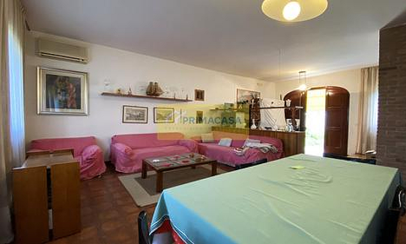 Porzione Di Bifamili...