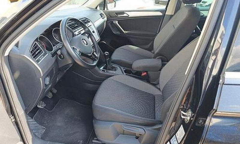 Volkswagen Tiguan 1....