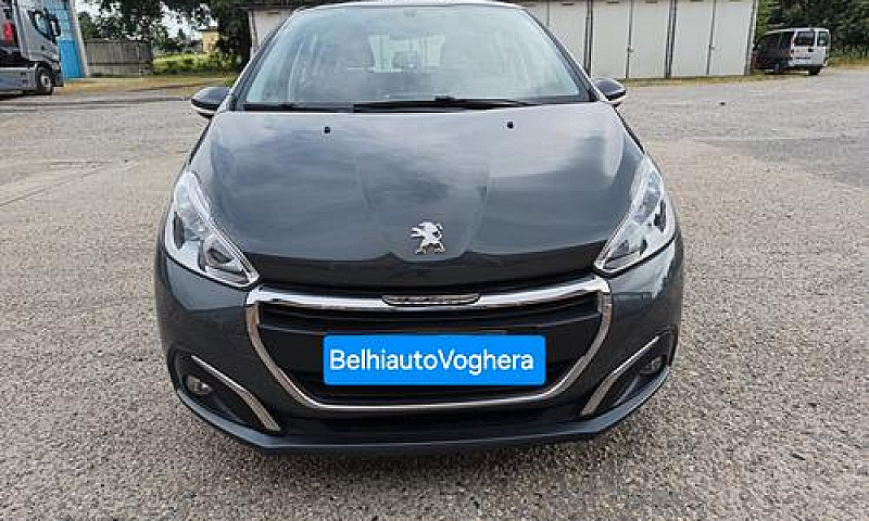 Peugeot 208 2015---1...
