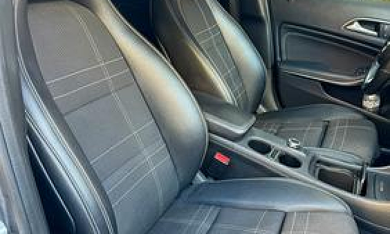Mercedes-Benz Gla 22...