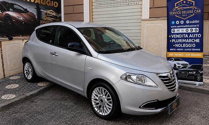Lancia Ypsilon 1.2 6...