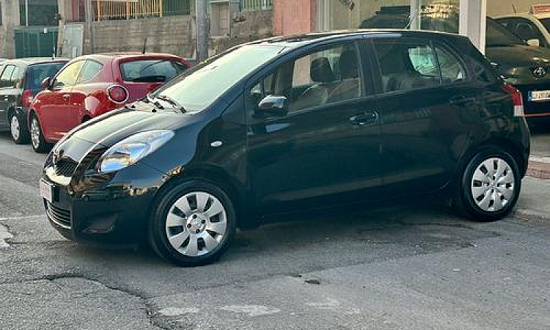 Toyota Yaris 1.0 5 P...