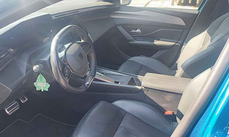 Peugeot 408...