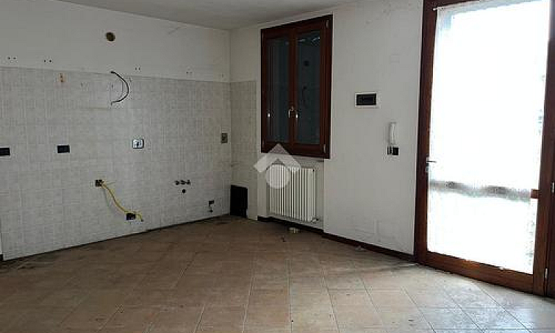 2 Locali A Valsamogg...