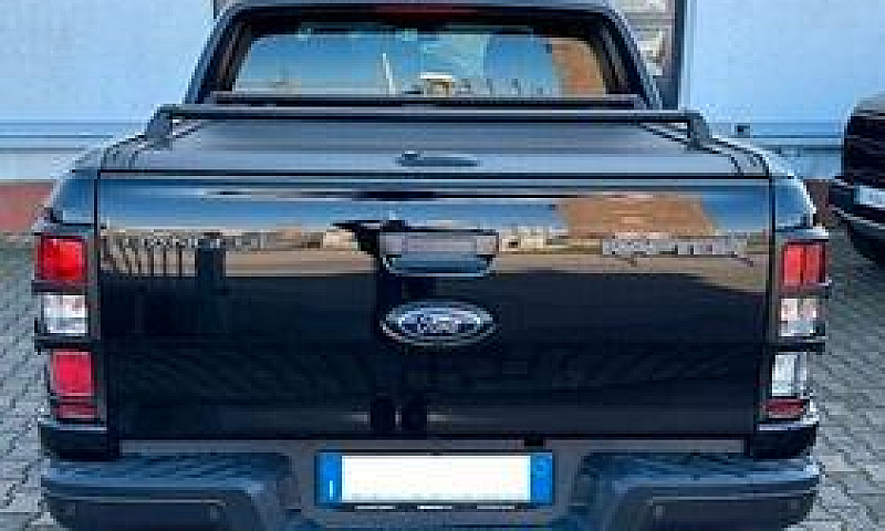 Ford Ranger Raptor 2...