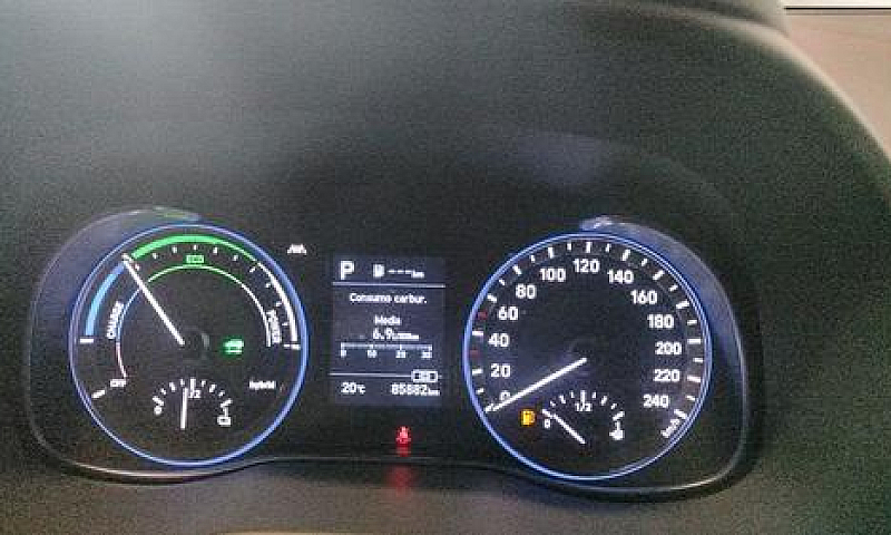 Hyundai Kona Hev 1.6...