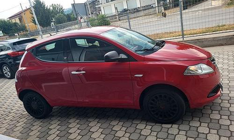 Lancia Ypsilon 1.3 M...