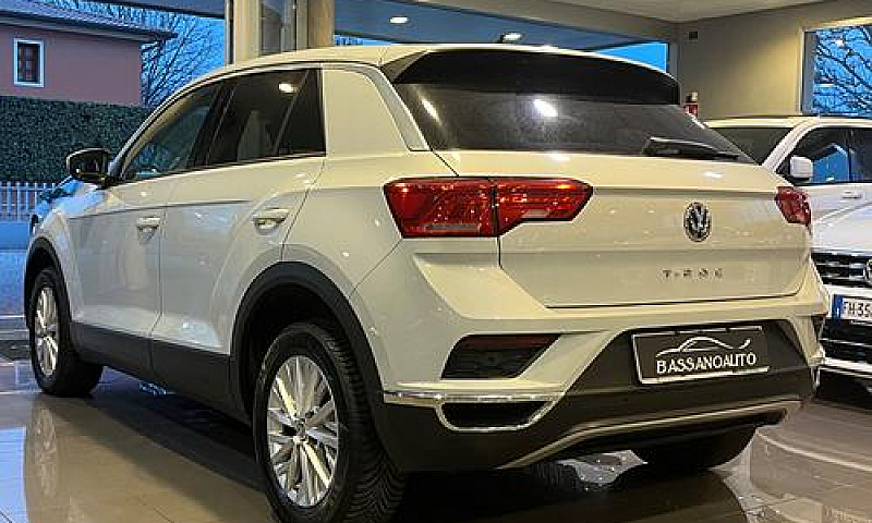 Volkswagen T-Roc 1.6...