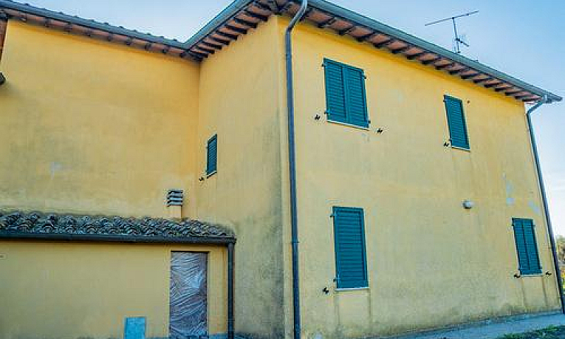 Porzione Di Casa, La...