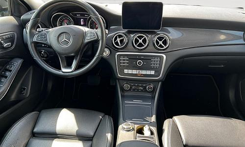 Mercedes Gla 200D Pr...