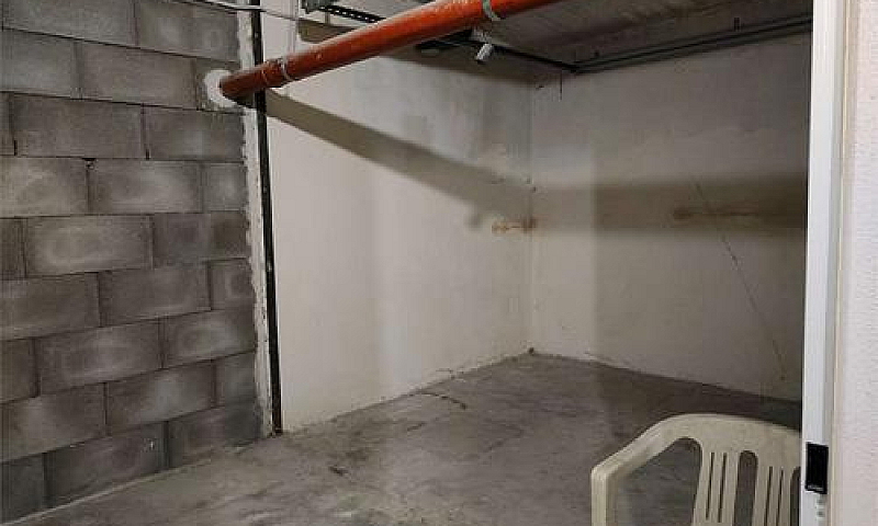 Cantina Con Serranda...