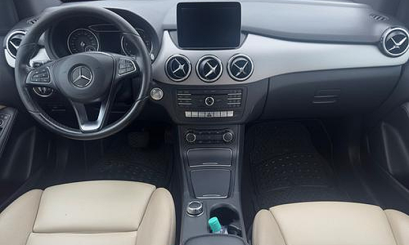 Mercedes-Benz B 200 ...