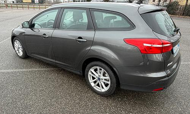 Ford Focus 1.5 120Cv...