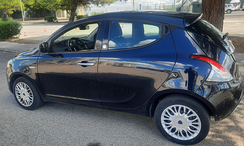 Lancia Ypsilon Gpl 2...