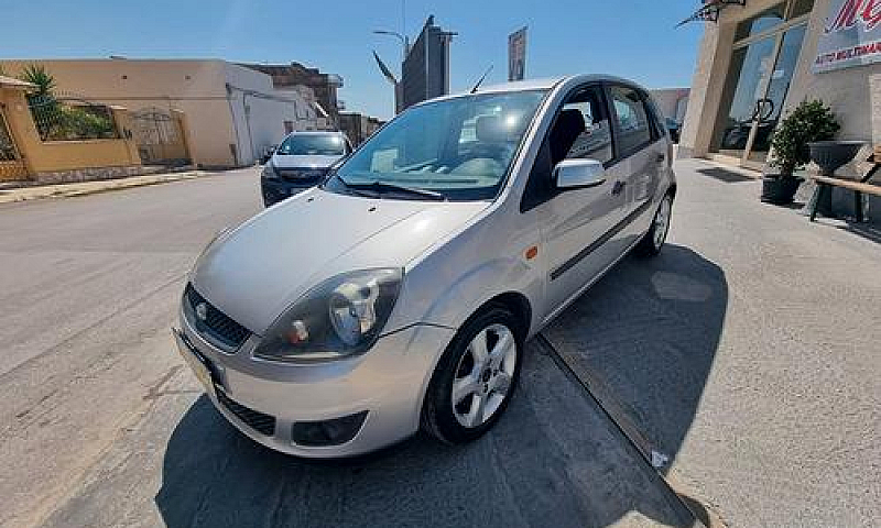 Ford Fiesta 1.4 Tdci...