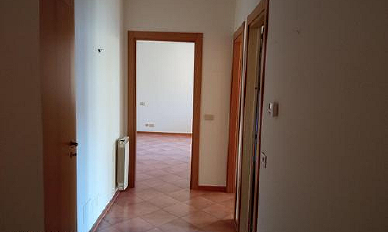 Appartamento A Massa...