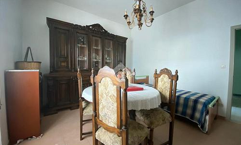2 Locali A Piansano...