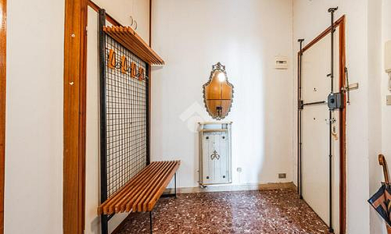 3 Locali A Casalecch...