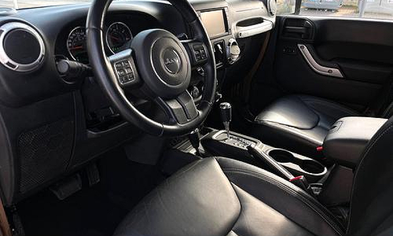 Jeep Wrangler Unlimi...