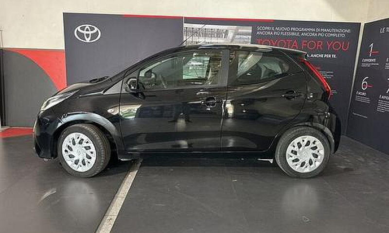 Toyota Aygo Connect ...