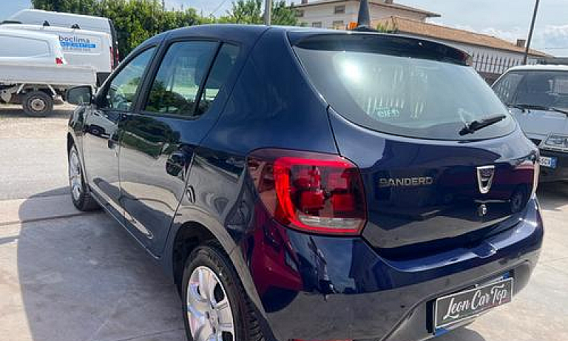 Dacia Sandero Street...