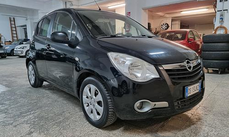 Opel Agila 1.2 16V 8...
