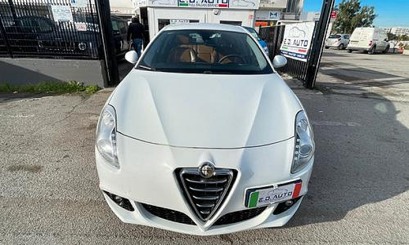 Alfa Romeo Giulietta...