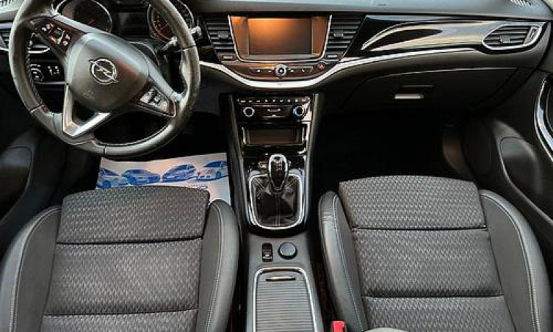 Opel Astra 1.4 Turbo...
