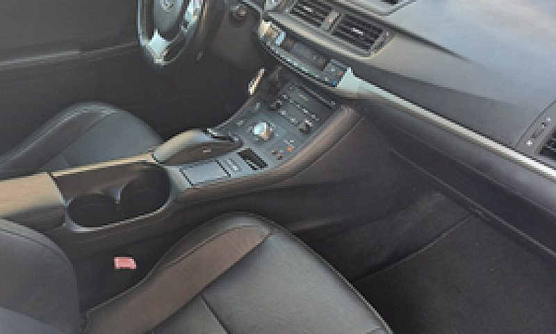 Lexus Ct 200H Hybrid...