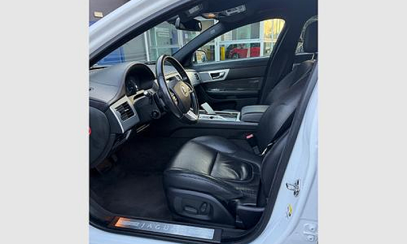 Jaguar Xf Sportbrake...