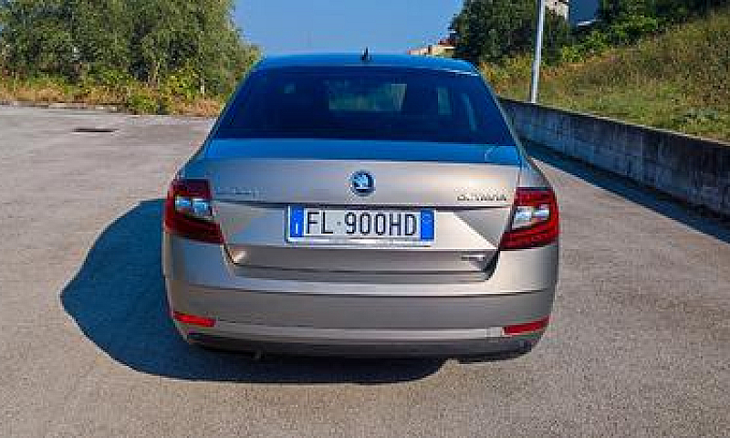 Skoda Octavia 3ª Ser...