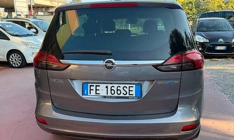 Opel Zafira Tourer 1...