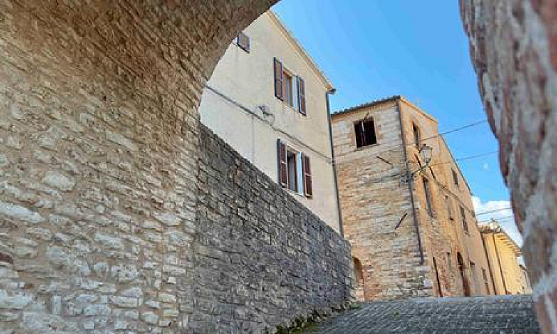 Casa In Frazione Bas...