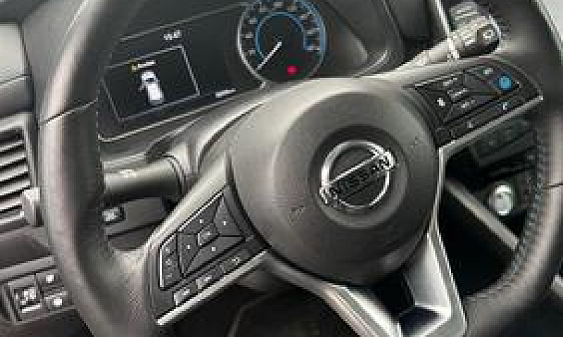 Vendo Nissan Leaf...