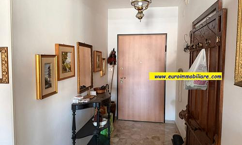 Ampio Appartamento I...