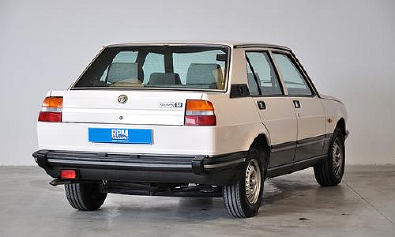 Alfa Romeo Giulietta...