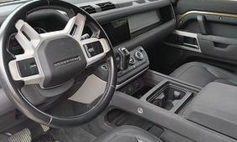 Land Rover Defender ...