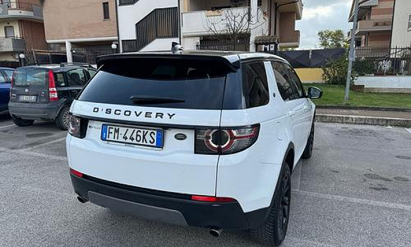 Land Rover Discovery...