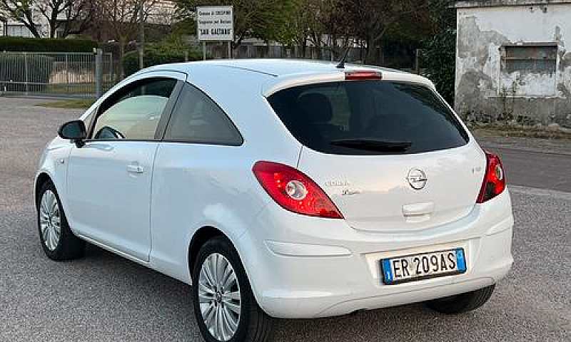Opel Corsa Anno 2013...