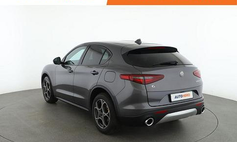 Alfa Romeo Stelvio C...