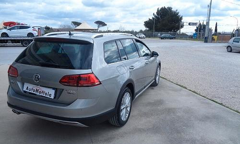 Volkswagen Golf Vari...
