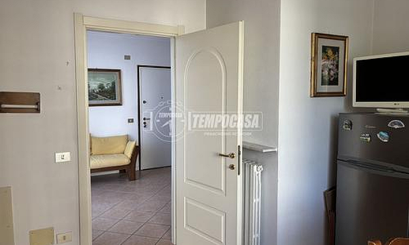Appartamento A Caste...