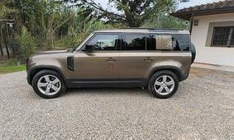 Land Rover Defender ...
