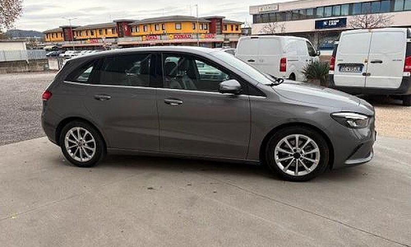 Mercedes-Benz B 180 ...