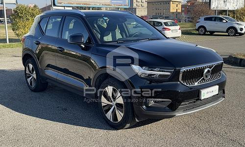 Volvo Xc40 T2 Moment...
