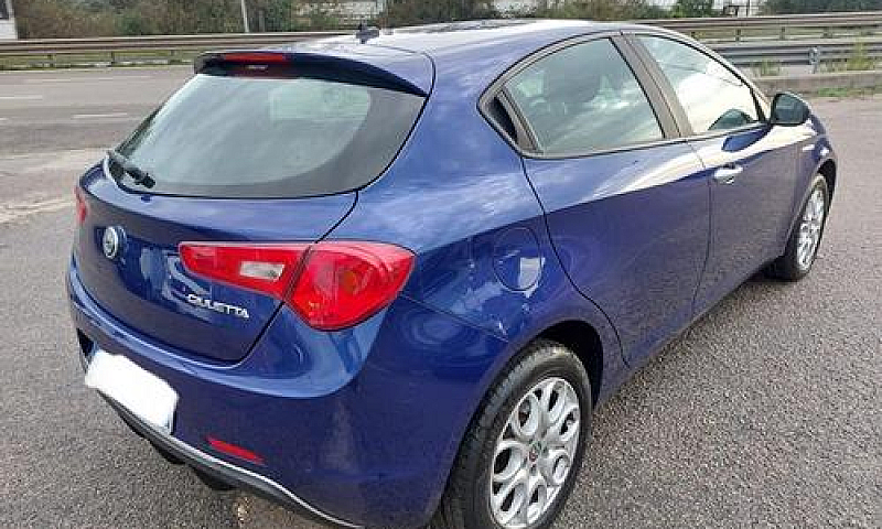 Alfa Romeo Giulietta...