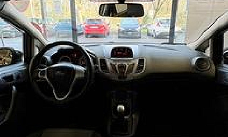 Ford Fiesta 1.2...