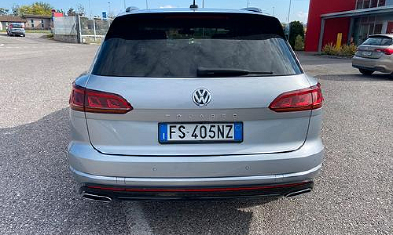 Volkswagen Touareg 3...