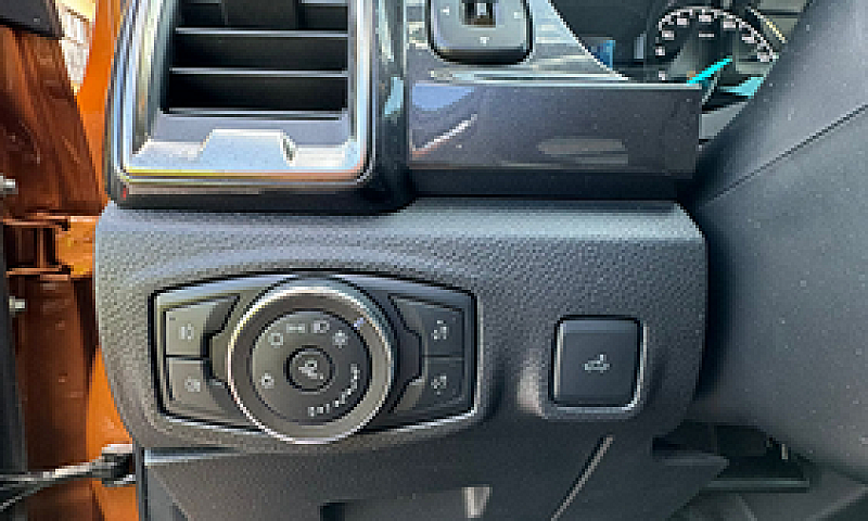Ford Ranger Wildtruc...