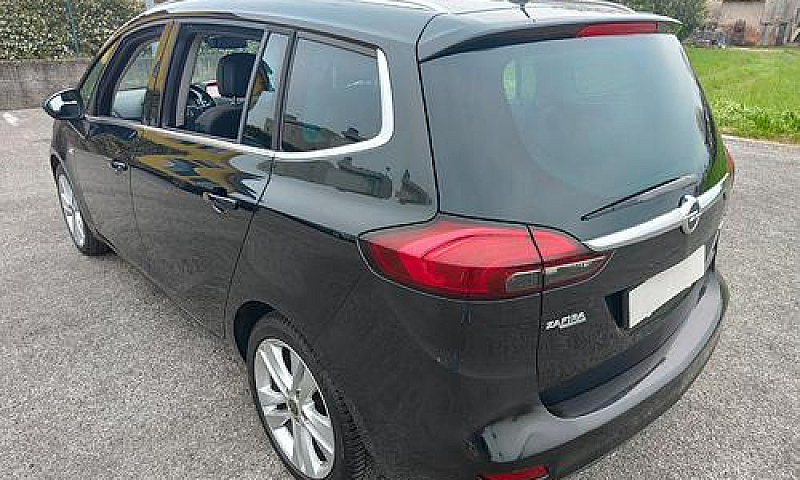 Opel Zafira Tourer 1...